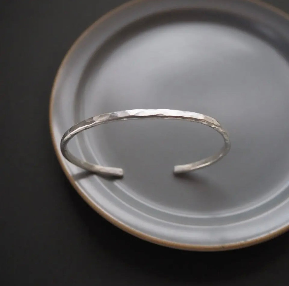 <Handmade in Japan> 日本國產950純銀3mm槌目手鐲(厚)