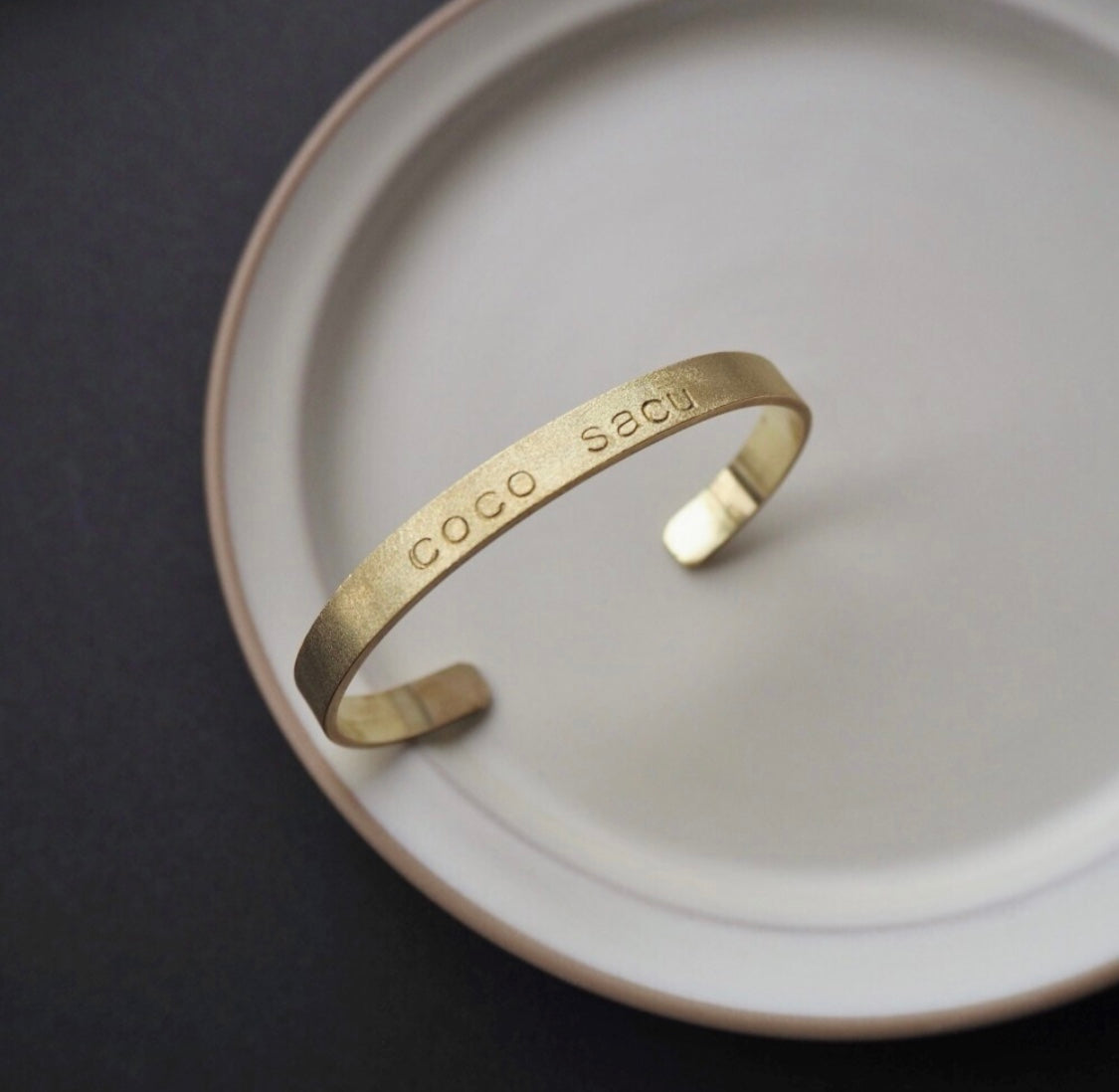<Handmade in Japan> 可刻字款 黃銅6mm 磨砂面手鐲
