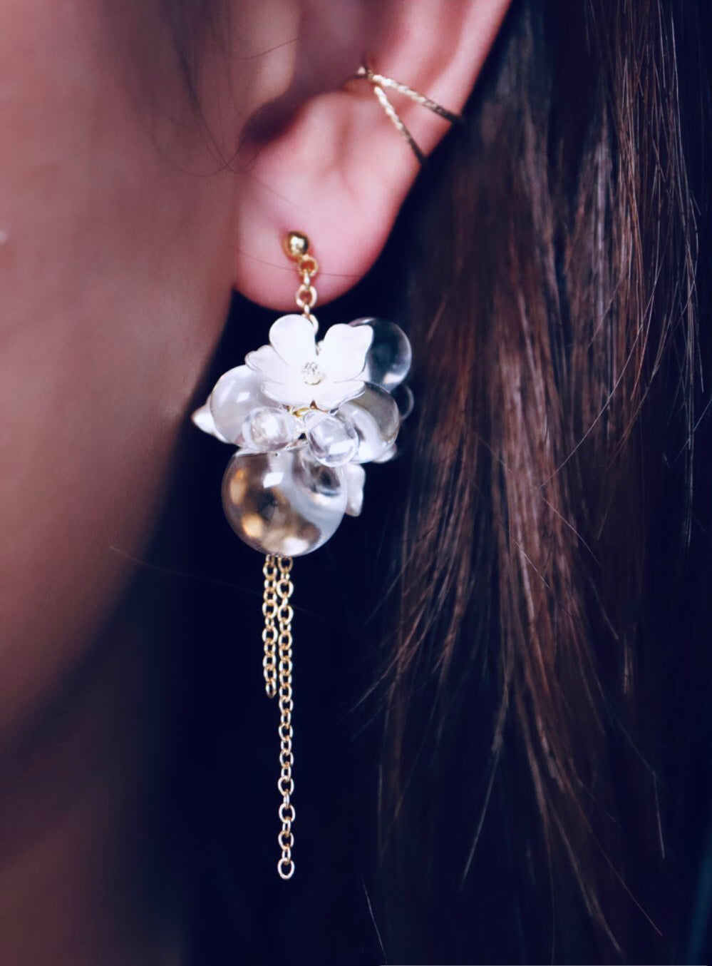 <Handmade in Japan> 哑光白色花花清新耳環