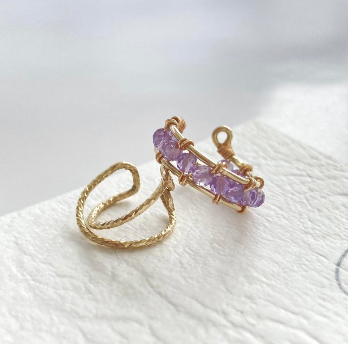 <Handmade in Japan> 天然石配14k鍍金耳骨夾