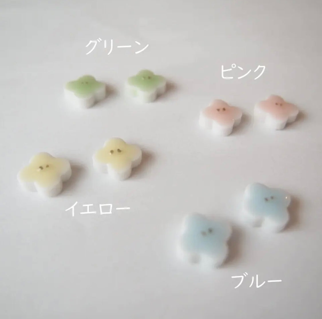 <Handmade in Japan> 美濃焼陶瓷淡色小花金箔耳環