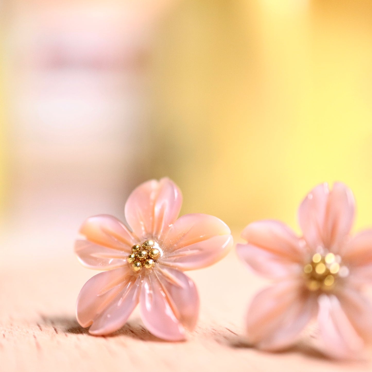 <Handmade in Japan> 櫻花貝殼耳環