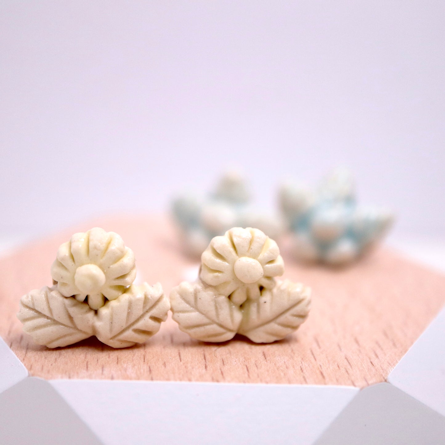 <Handmade in Japan> 手工陶藝花飾耳環