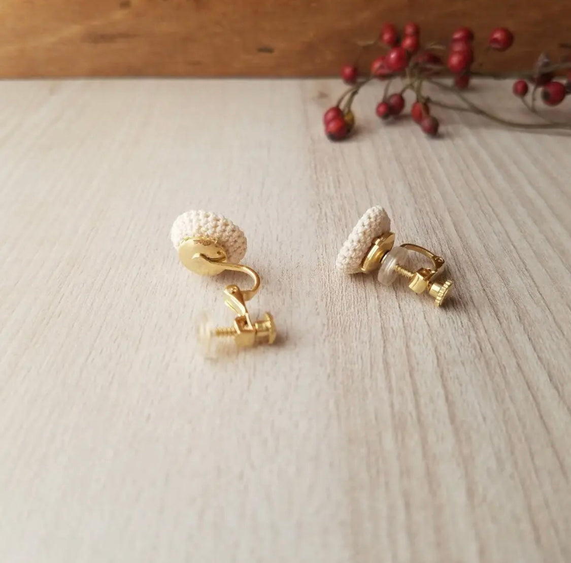 <Handmade in Japan> 彩色小鈕扣編織耳環