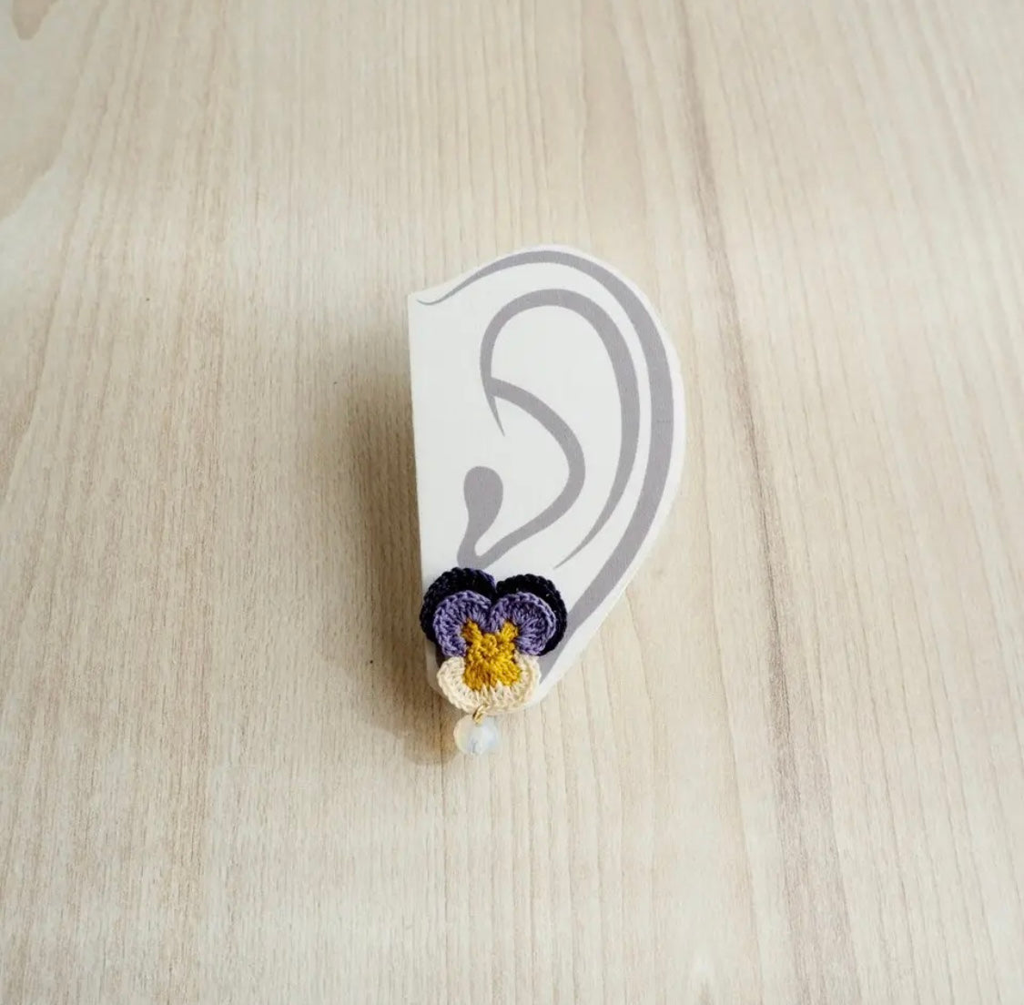 <Handmade in Japan> 蕾絲編織紫羅蘭耳環