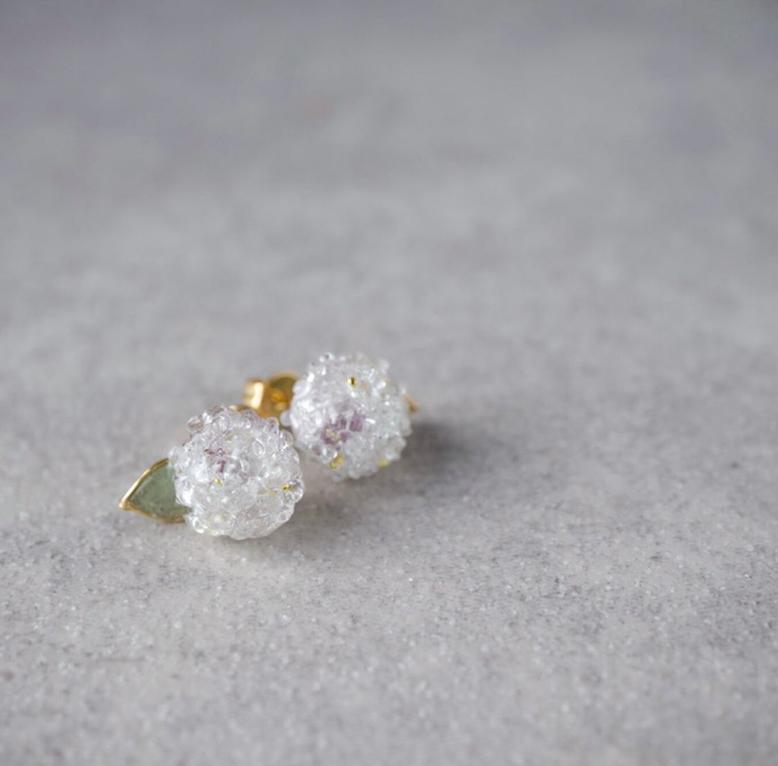 <Handmade in Japan> 玻璃紫陽花耳環