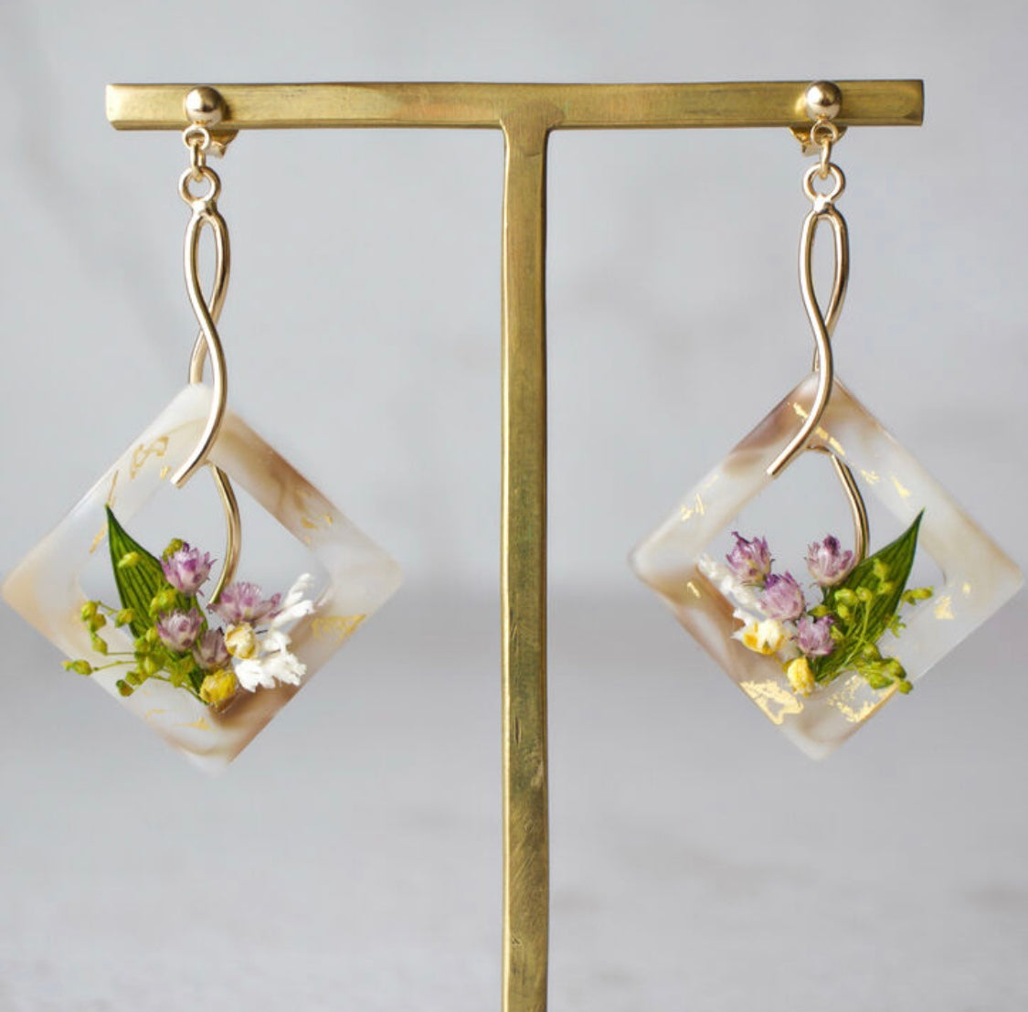 <Handmade in Japan> 金箔乾燥花搖曳耳環
