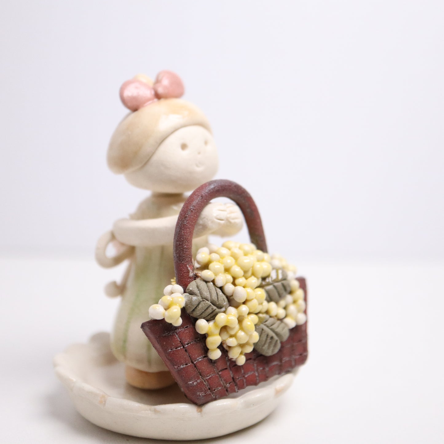<Handmade in Japan> 手工陶藝小女孩擺設(小飾物收納)