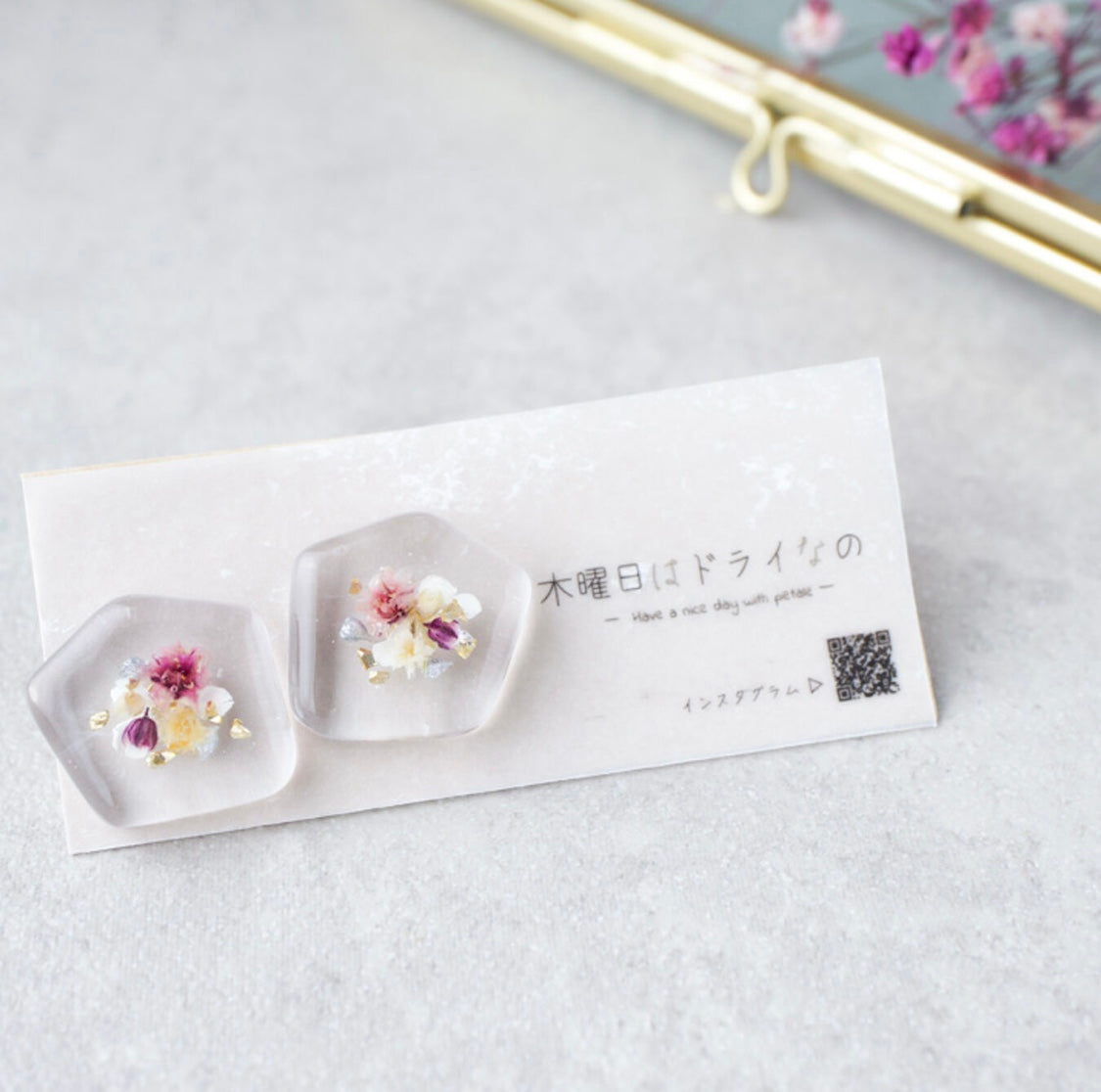 <Handmade in Japan> 冰封乾燥霞草耳環