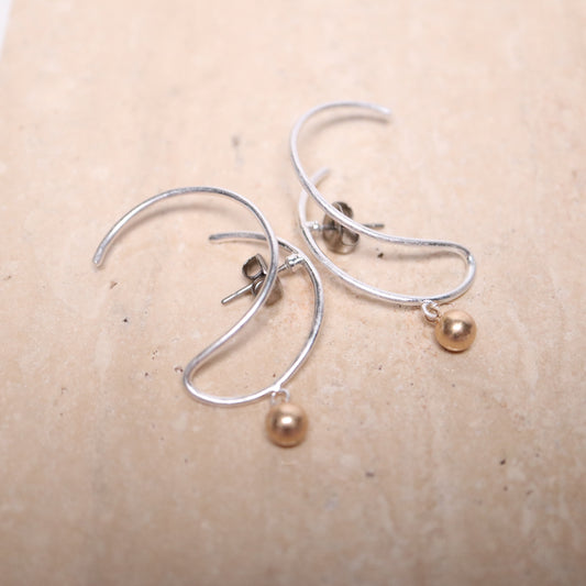 日本Limited Number新月耳環X ear cuff