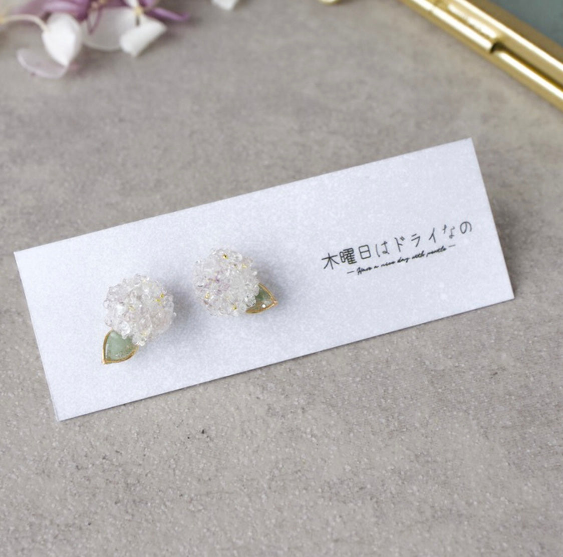 <Handmade in Japan> 玻璃紫陽花耳環