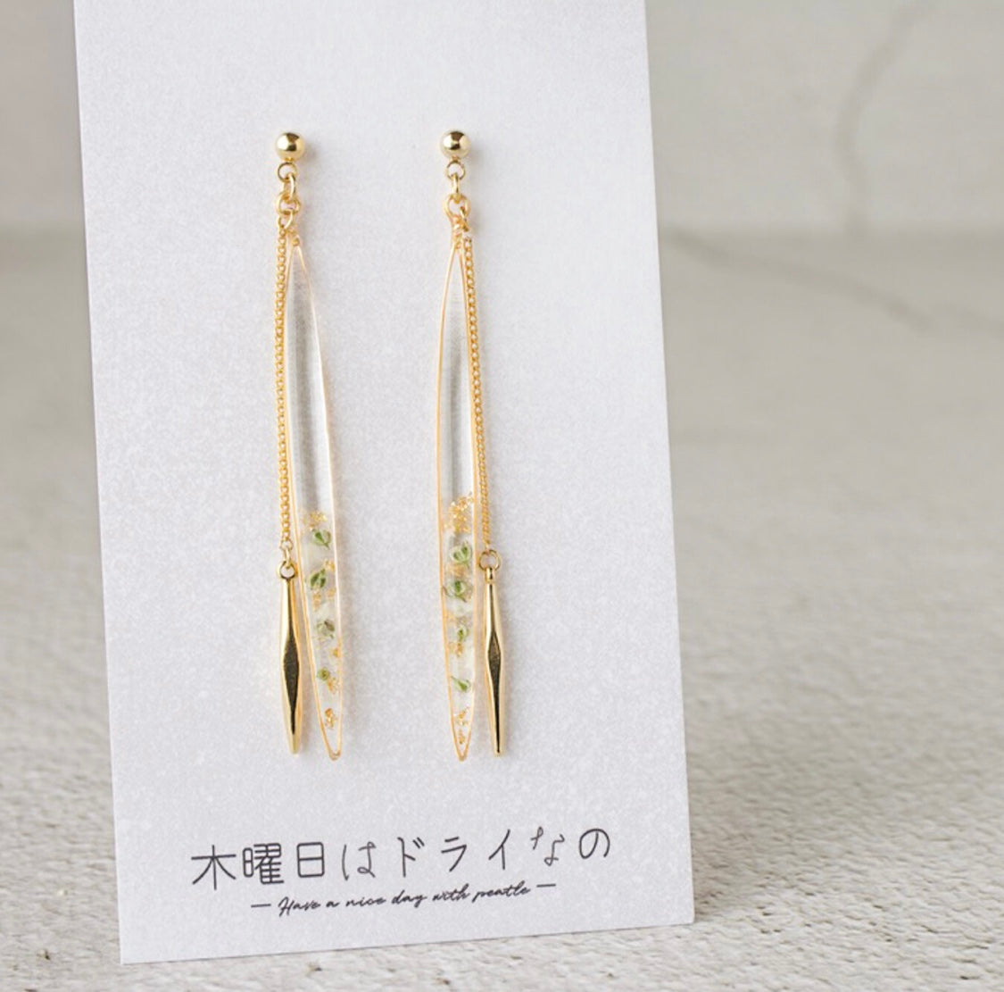 <Handmade in Japan> 金箔葉子搖曳耳環